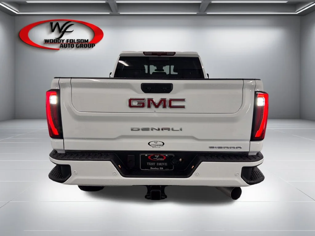 Used 2025 White GMC Denali image 7