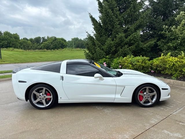 Used 2008 White Chevrolet Base image 5