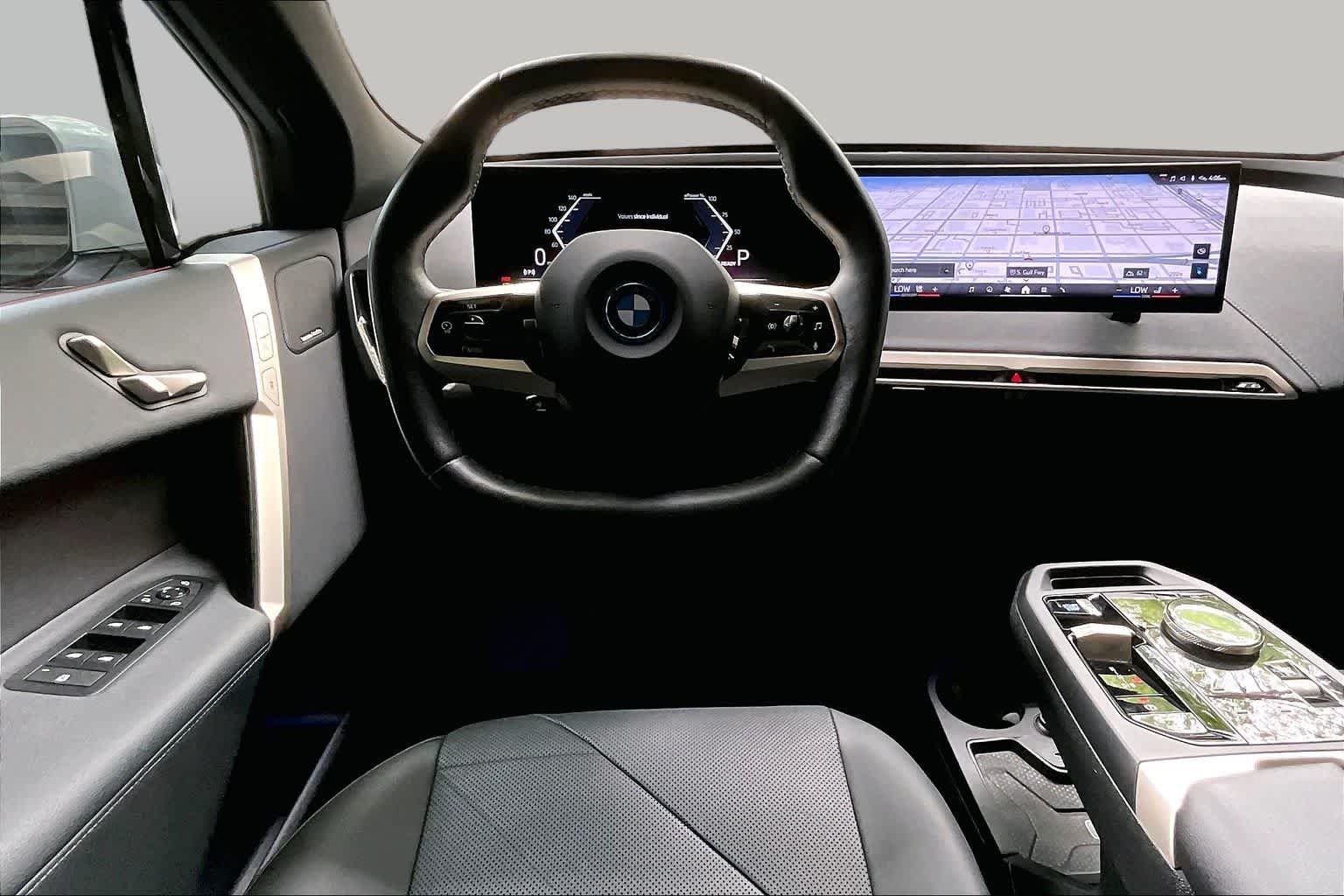 Used 2024 Alpine White BMW xDrive50 image 5