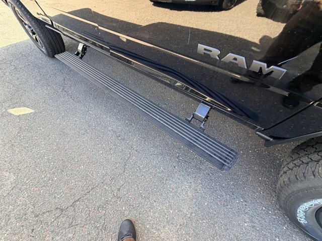 New 2027 Diamond Black Crystal Pearl-Coat Exterior Paint RAM Laramie image 11