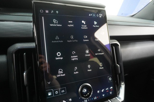 2026 GMC Acadia AT4 - Photo 33