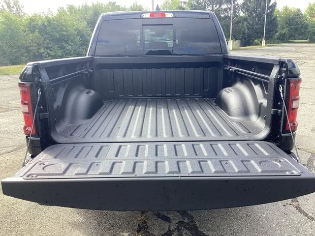 New 2026 Diamond Black Ram LARAMIE CREW CAB 4X4 5