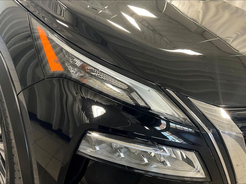 Used 2023 Black Nissan SV image 32