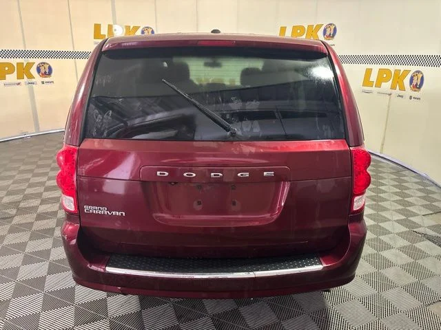 Used 2018 Red Dodge SE image 2