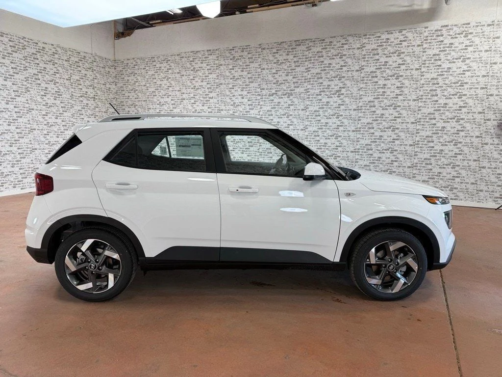 New 2026 Lunar White W/Black Roof Hyundai SEL image 6