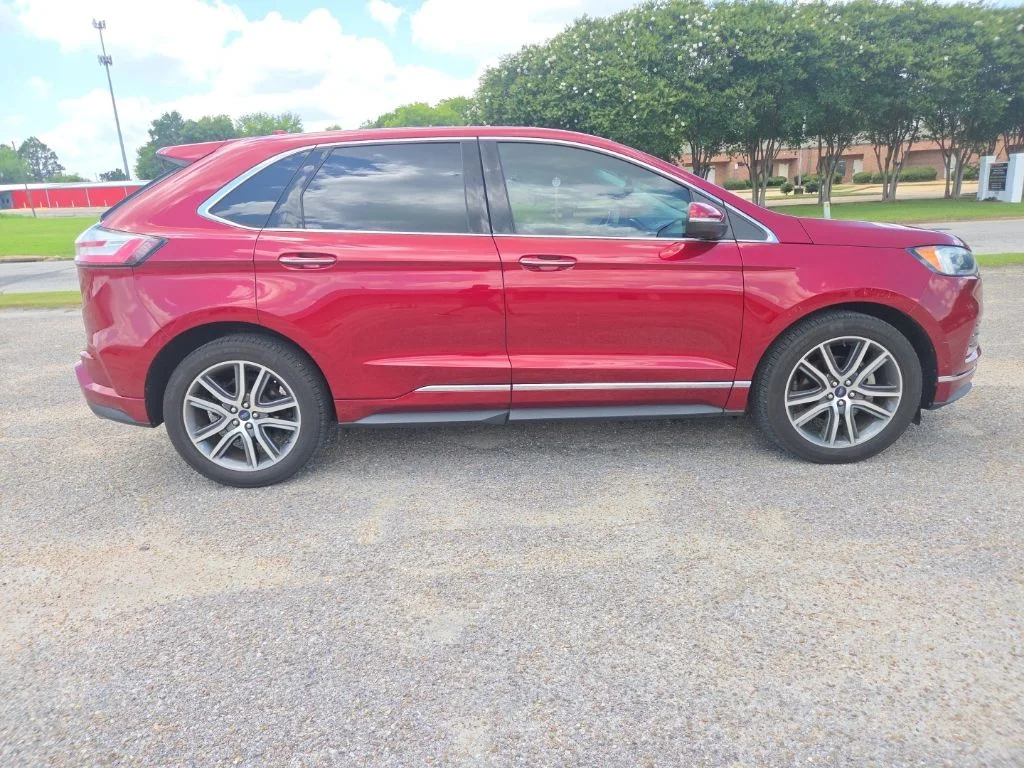 Used 2019 Ruby Red Metallic Ford Titanium image 12