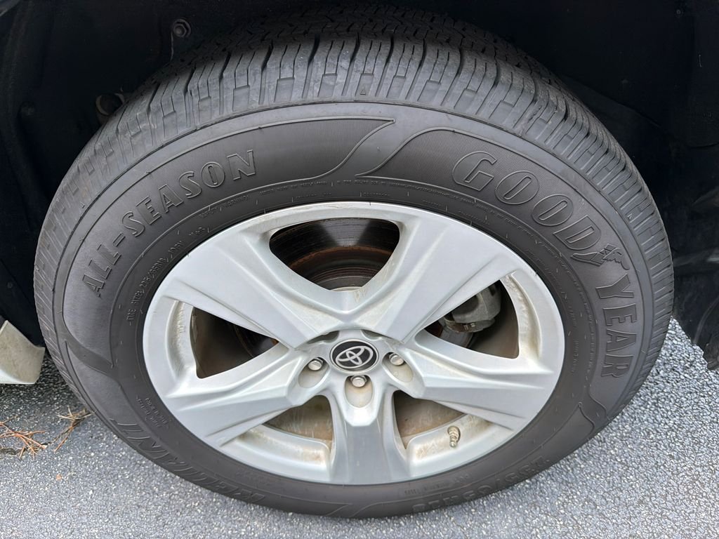 Used 2022 Beige Toyota L image 19