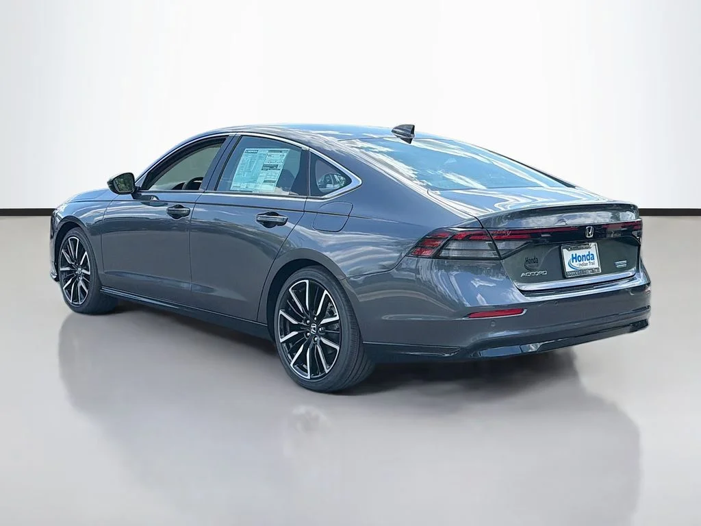 New 2026 Meteorite Gray Metallic Honda Touring image 7