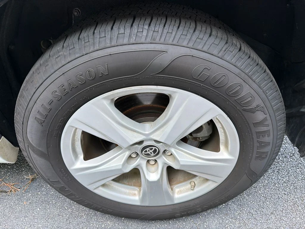 Used 2022 Beige Toyota L image 19