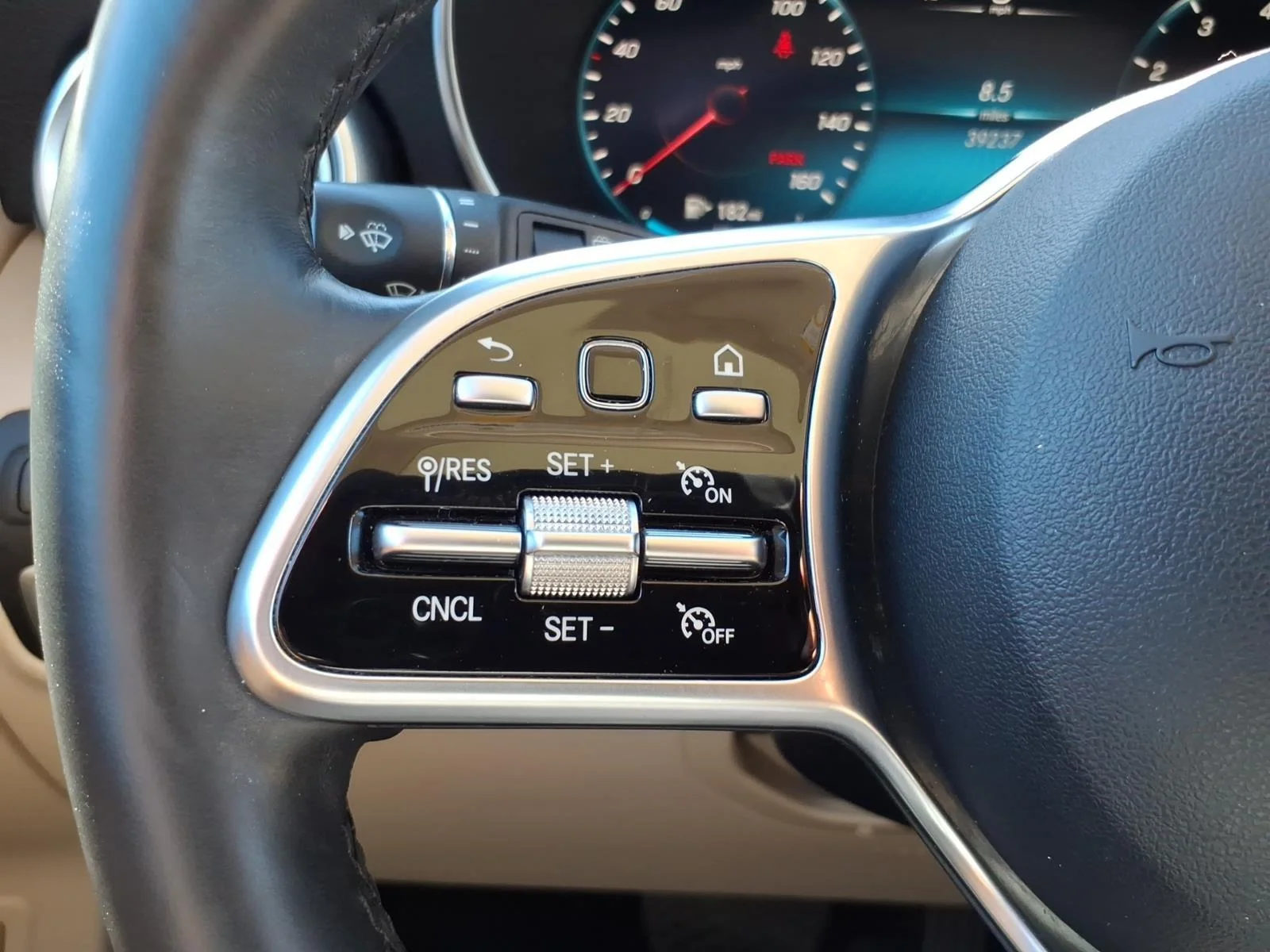 Used 2020 Polar White Mercedes-Benz GLC 300 image 15
