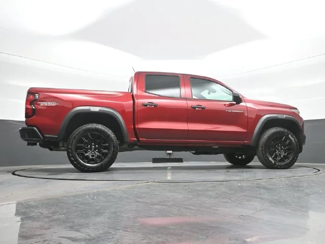 Used 2025 Red Chevrolet Trail Boss image 25