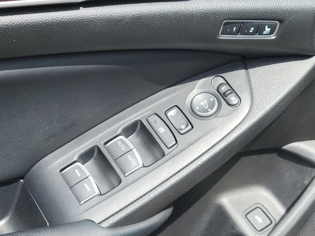 Used 2018 Black Honda EX-L image 19