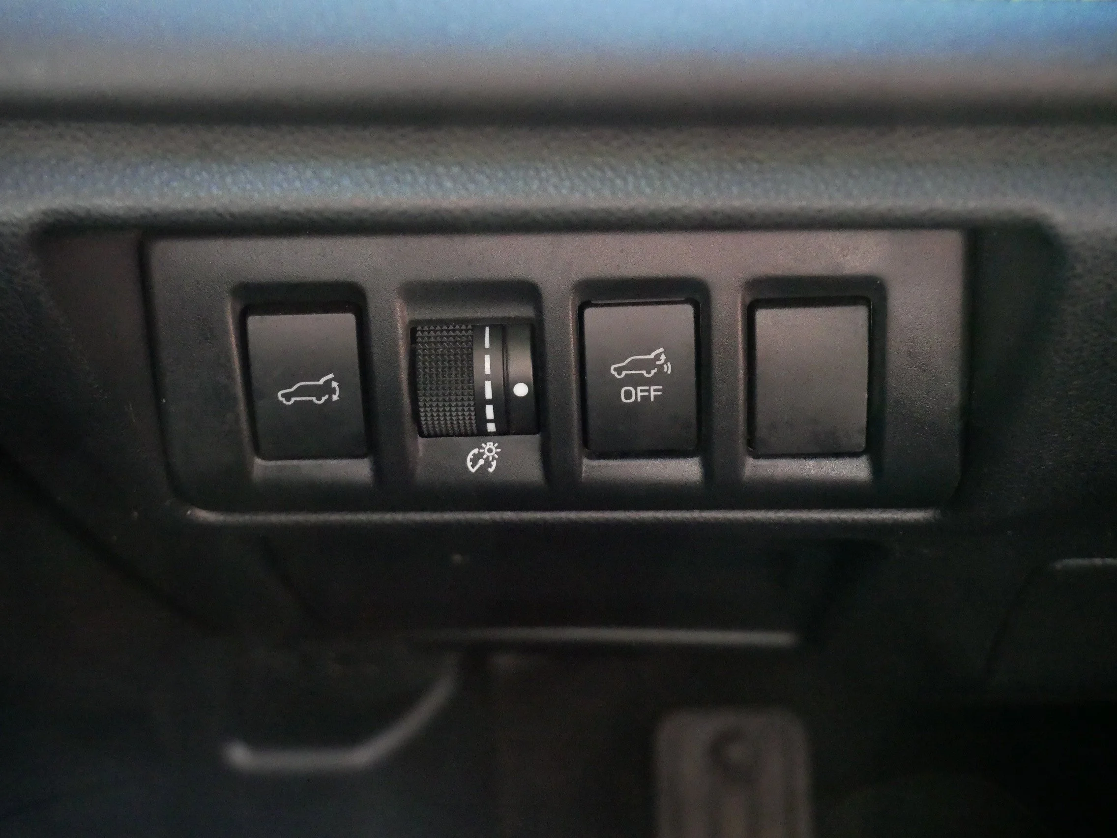 Used 2024 Crystal White Pearl Subaru Onyx Edition XT image 28
