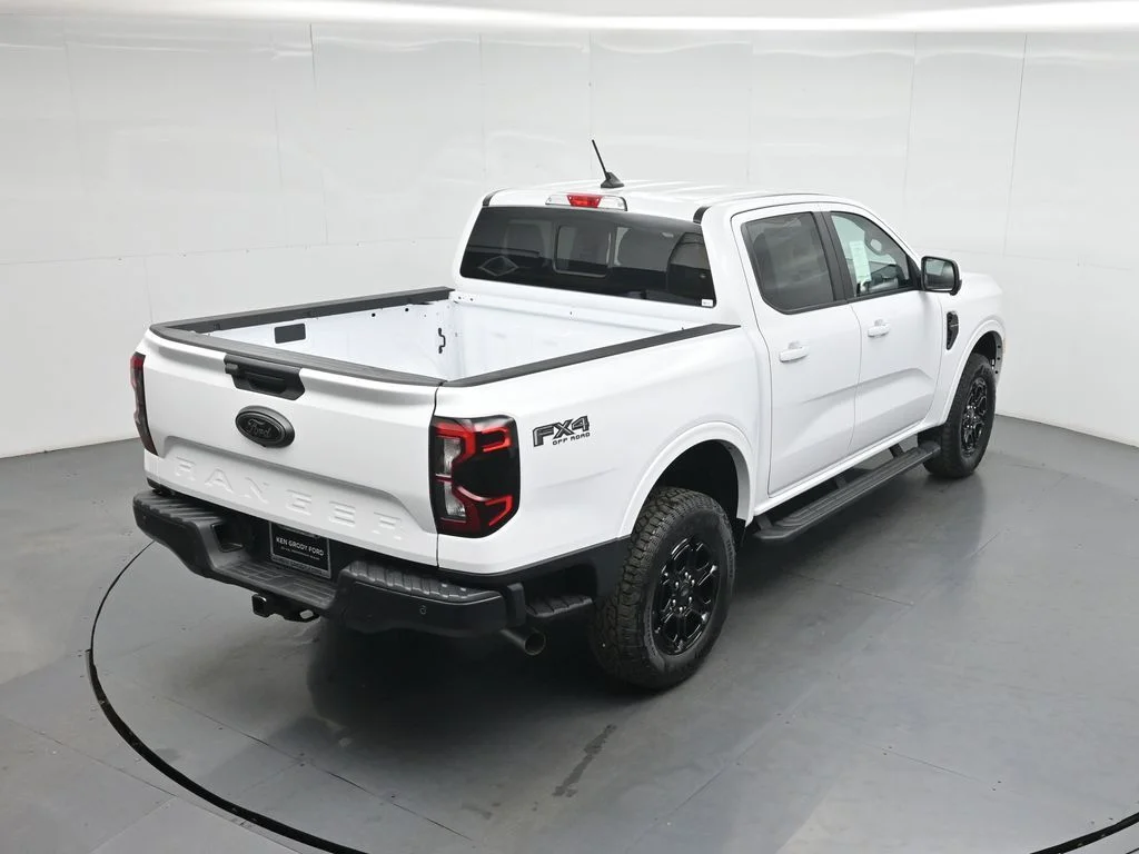 New 2026 Oxford White Ford Lariat image 38
