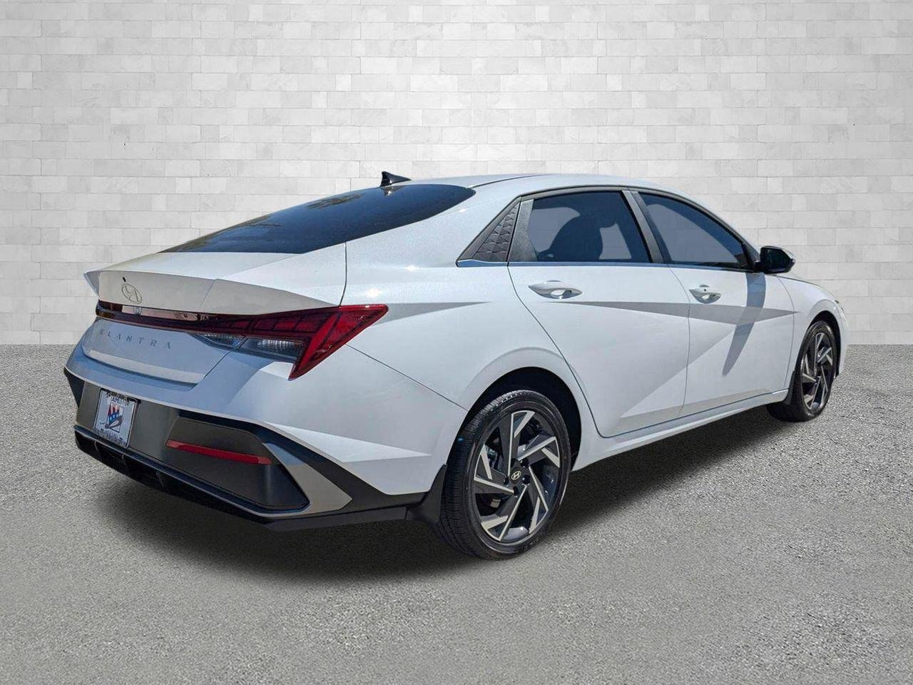 New 2025 Serenity White Hyundai SEL Convenience image 56