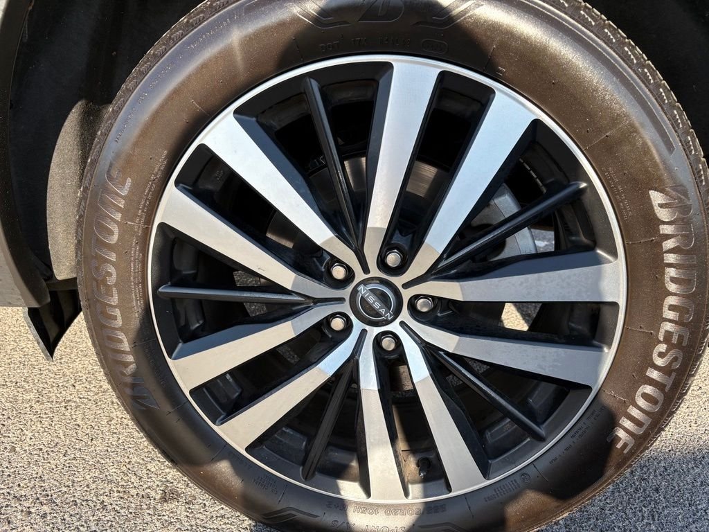 Certified Used 2025 Black Nissan Platinum image 13