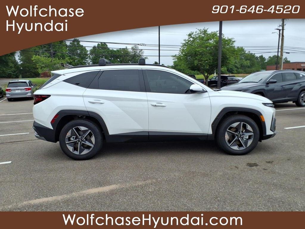New 2026 White Hyundai SEL FWD image 6