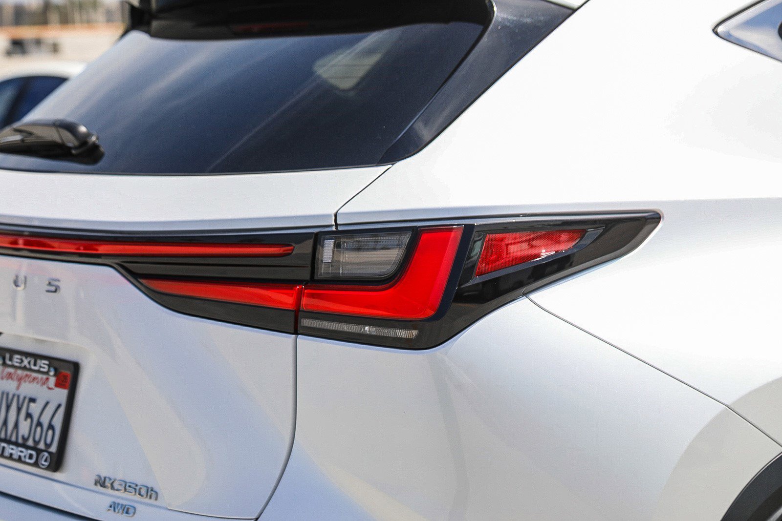 Certified Used 2025 EMINENT WHITE PEARL Lexus 350h Premium image 8