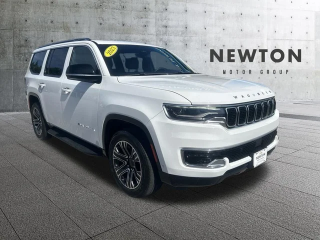 2023 Jeep Wagoneer Base