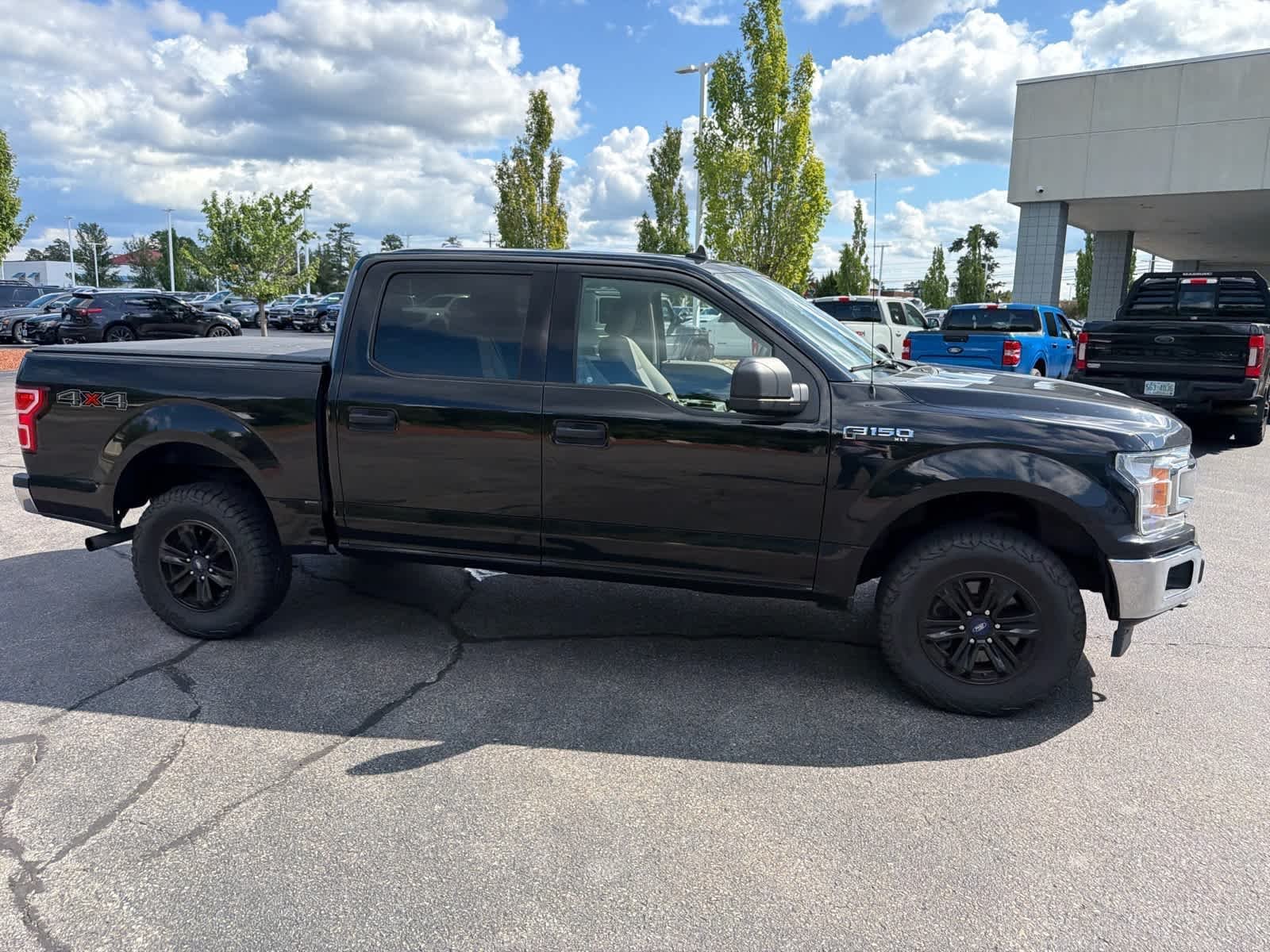 Used 2020 Agate Black Metallic Ford XLT image 3