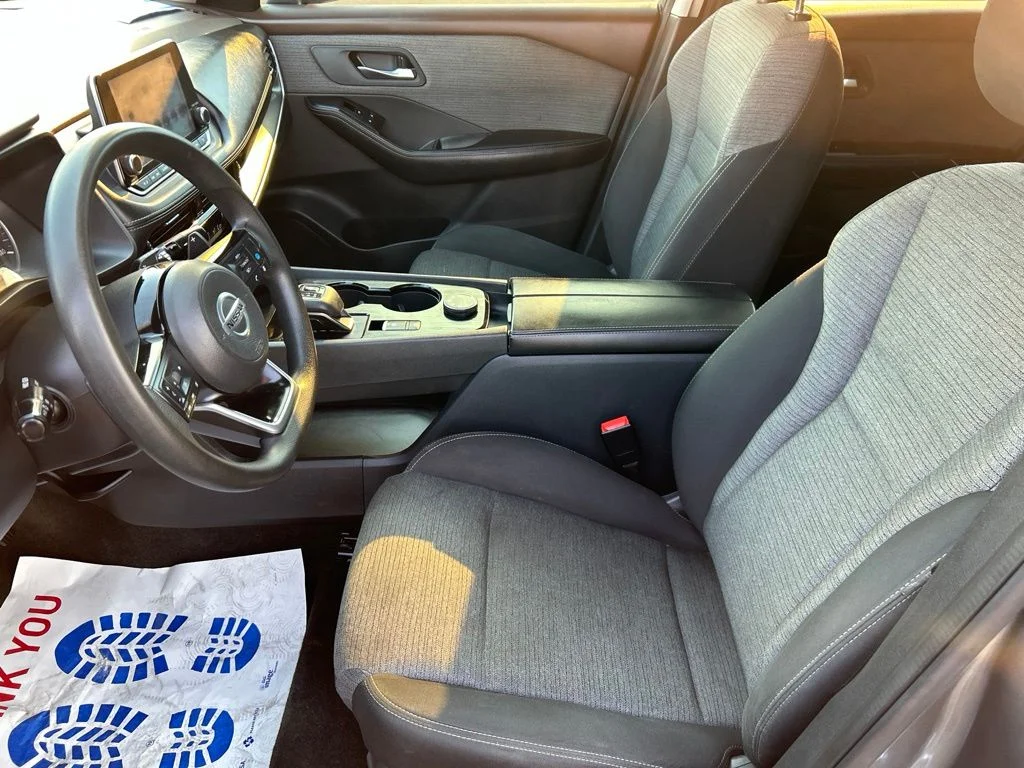 Used 2021 Gun Metallic Nissan SV image 16