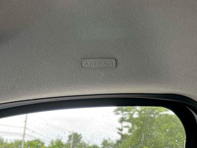 Used 2025 White Ford  image 28