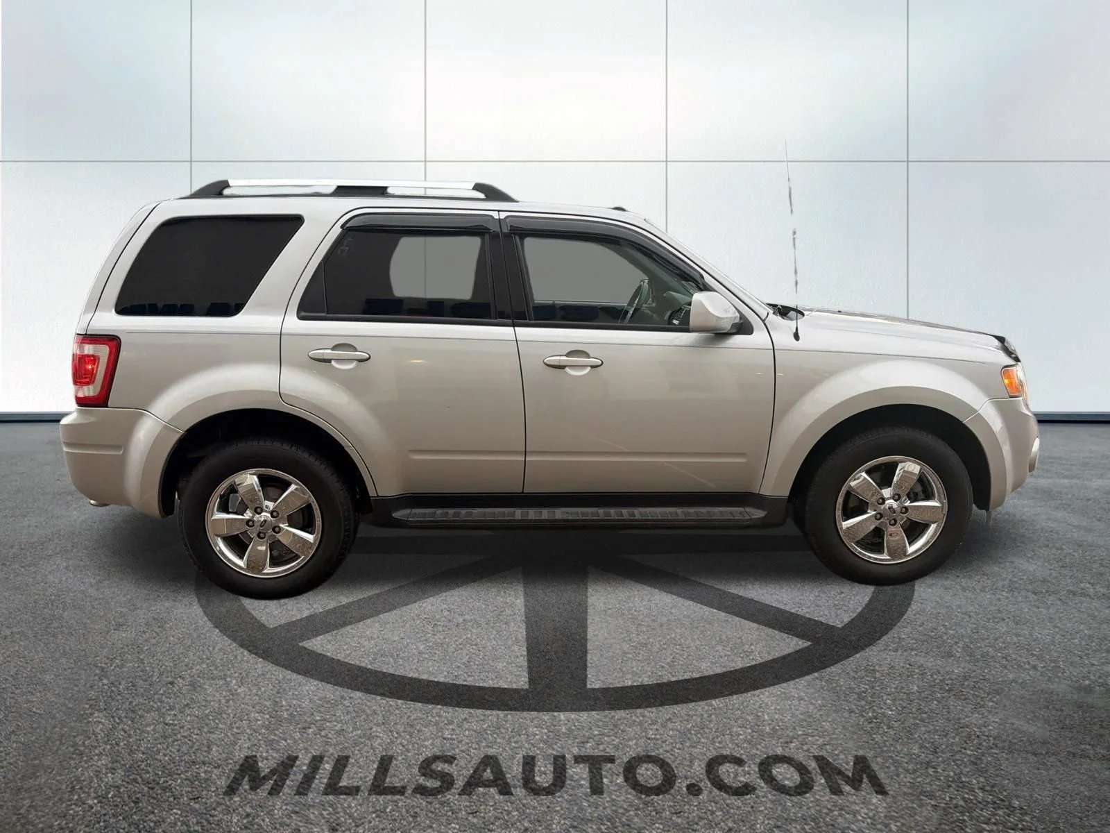 Used 2012 Silver Ford Limited image 3