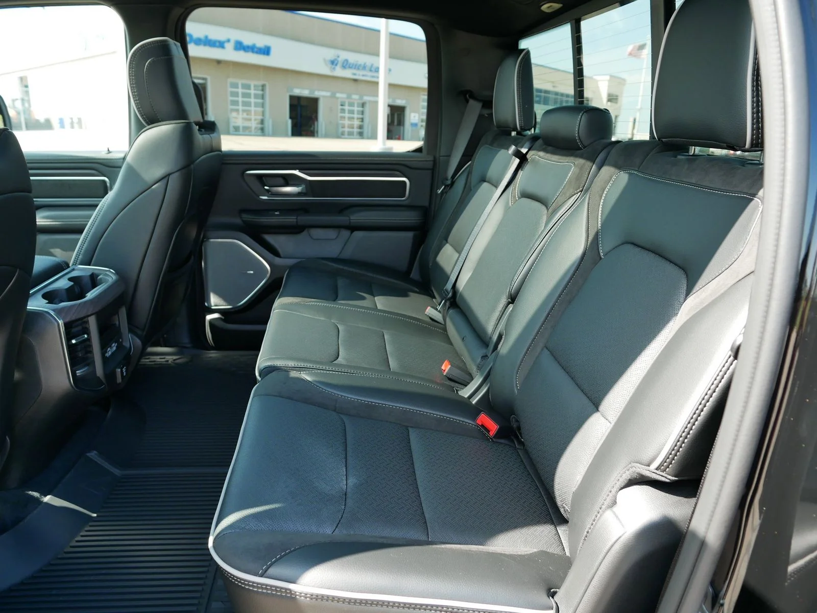 2026 RAM 1500 Laramie - Photo 15