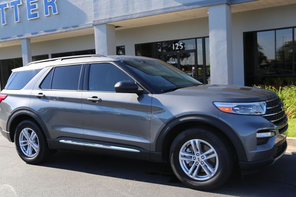 Used 2024 Gray Ford XLT image 3