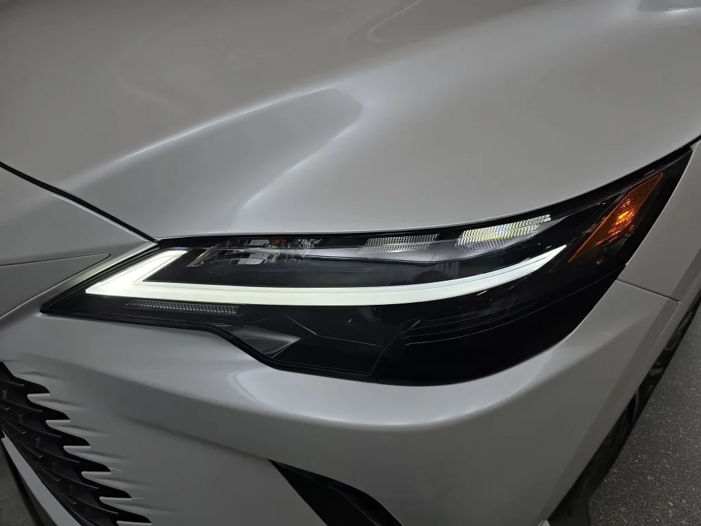 New 2026 Eminent White Pearl Lexus PREMIUM PLUS image 28