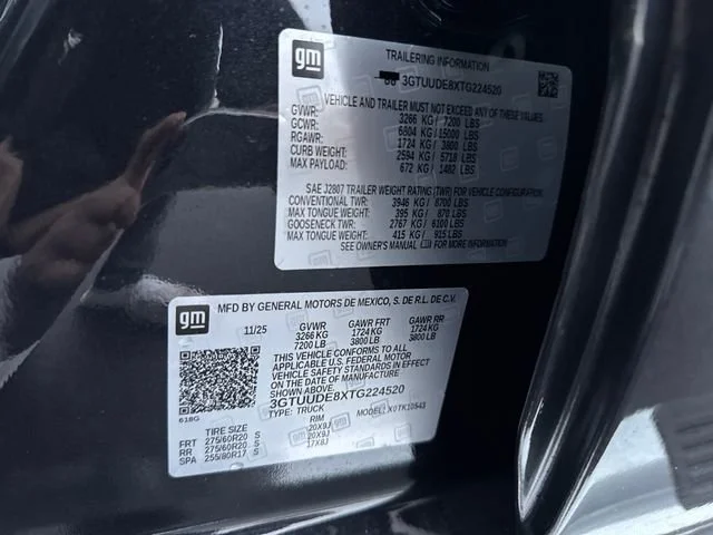 New 2026 TITANIUM RUSH METALLIC GMC SLT image 32
