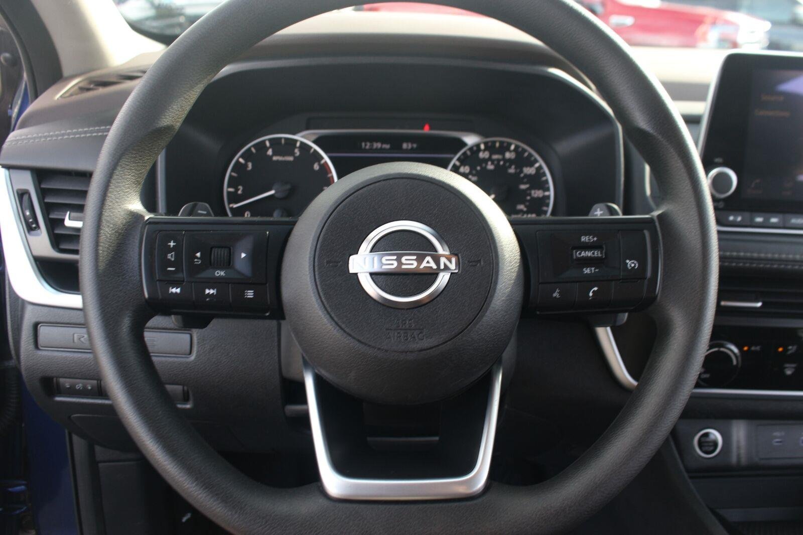 Used 2023 Blue Nissan S image 17