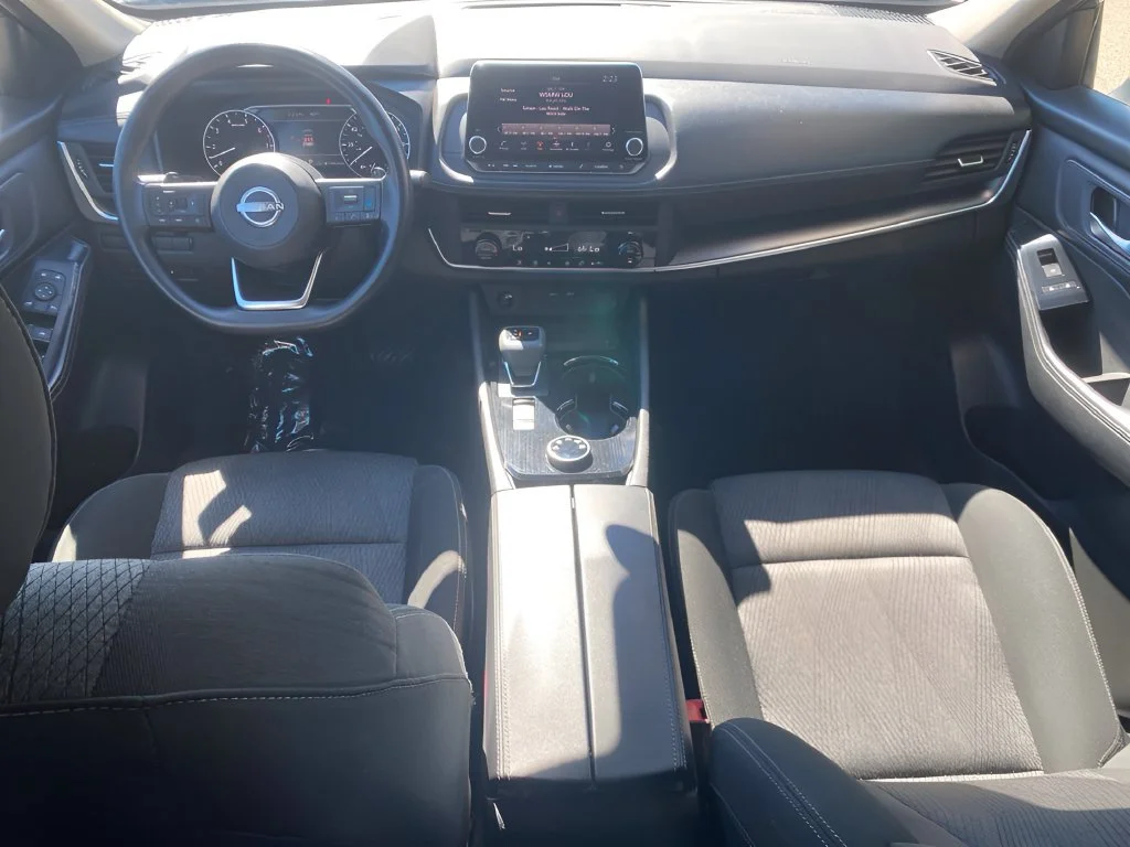 Used 2024 Gray Nissan SV image 12