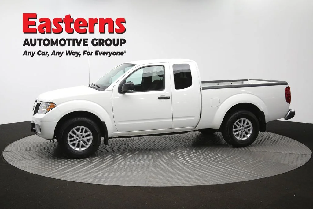 Used 2021 White Nissan SV image 57