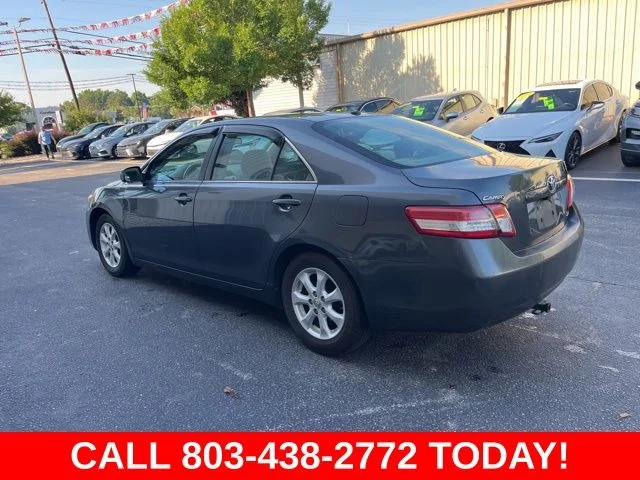 Used 2011 Gray Toyota LE image 32