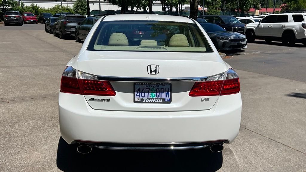 Used 2014  Honda EX-L image 4