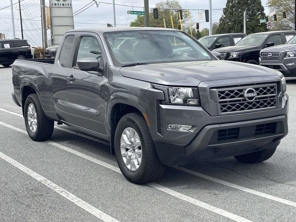 Used 2024 Gray Nissan SV image 5