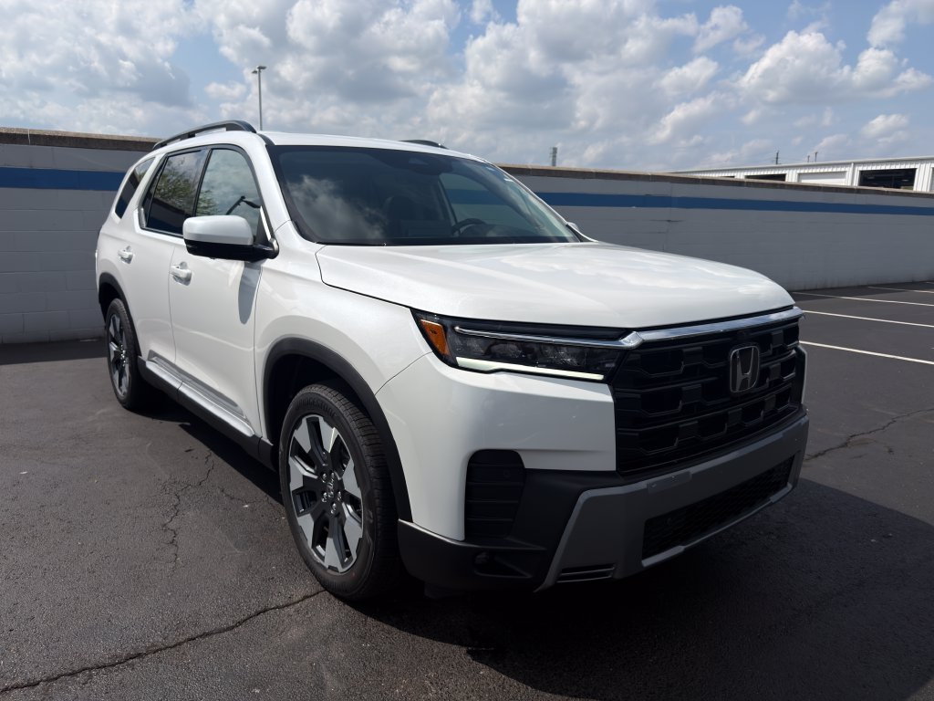 New 2026 Platinum White Pearl Honda Touring image 7