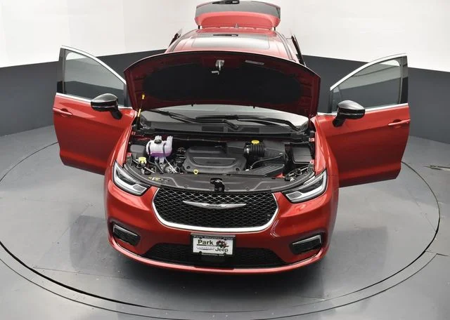 2026 Chrysler Pacifica Select - Photo 29