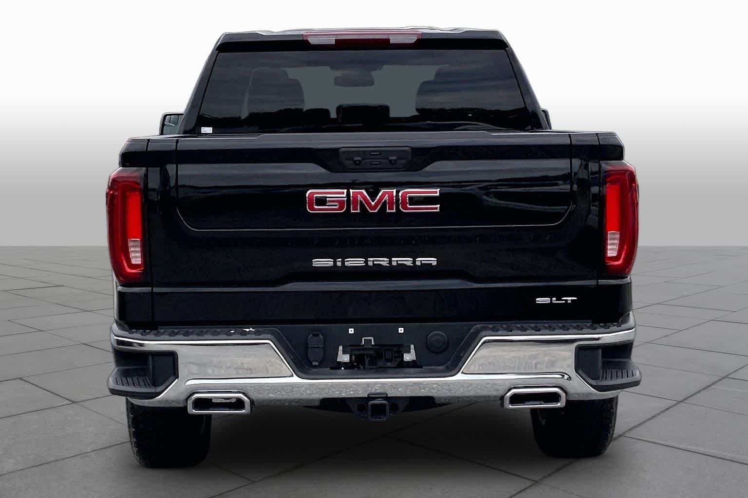New 2026 Onyx Black GMC SLT image 4