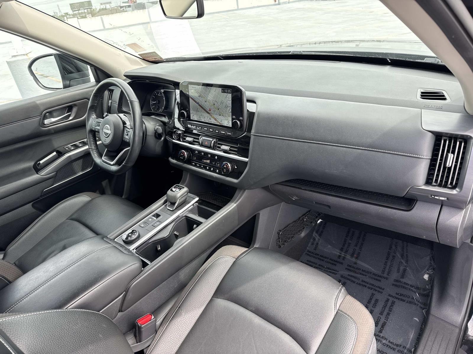 Used 2024 Super Black Nissan SL image 12