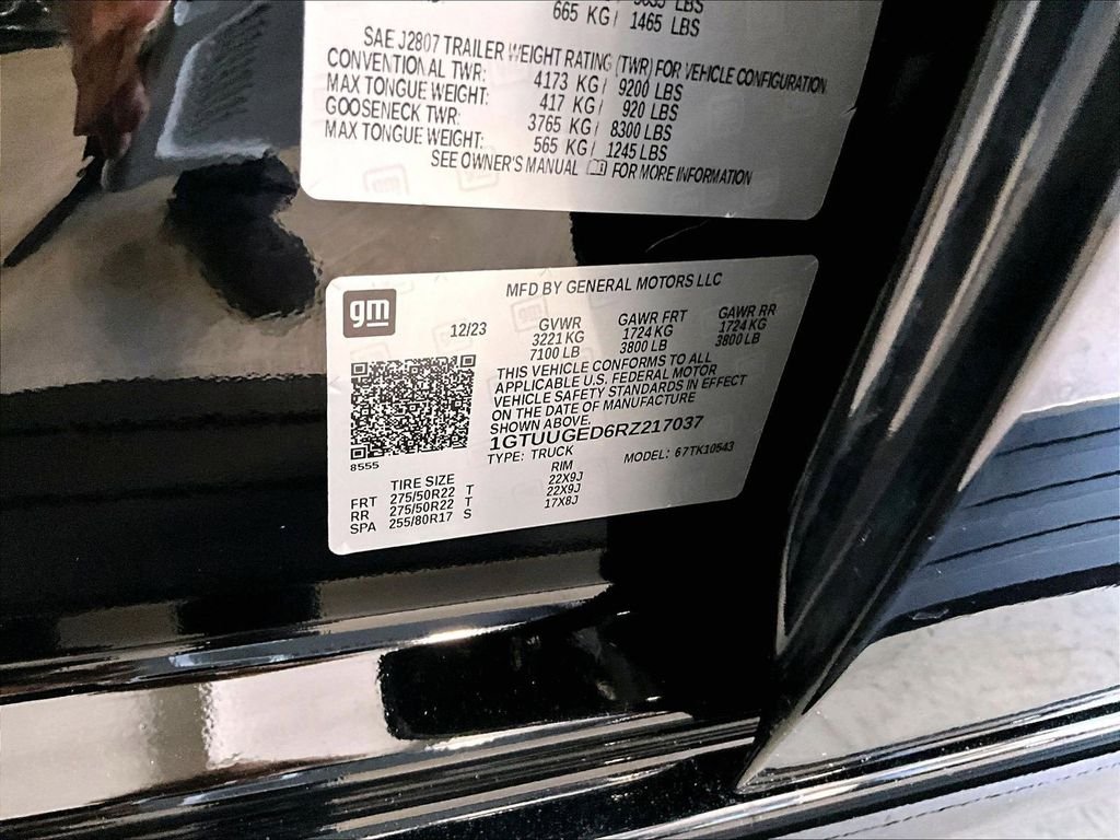 Used 2024 Black GMC Denali image 37