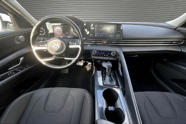 2021 Hyundai Elantra SEL - Photo 9