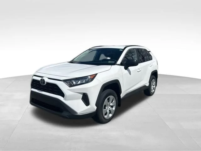 2021 Toyota RAV4 LE AWD's photo