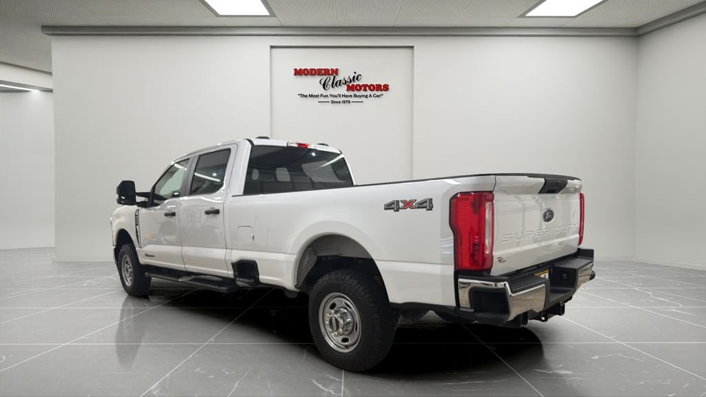 Used 2023 White Ford XL image 3