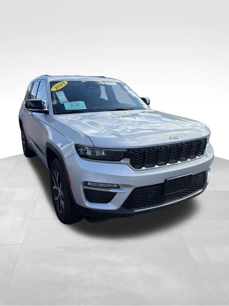 Used 2024 Silver Zynith Jeep Limited image 5