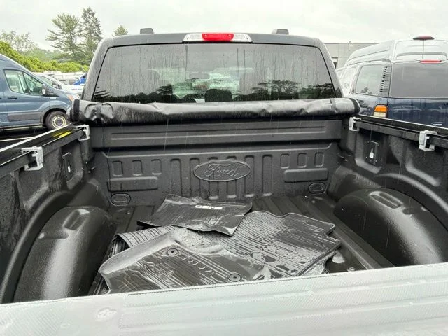 Used 2023 Avalanche Ford XLT image 11