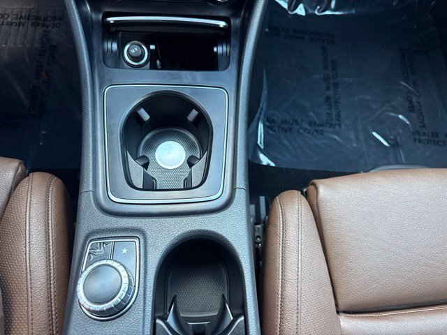 Used 2019 White Mercedes-Benz GLA 250 image 17