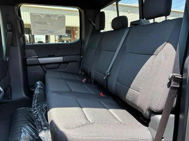 New 2026 Agate Black Metallic Ford XLT image 9