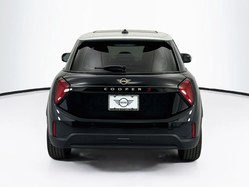 New 2026 Midnight Black II Metallic MINI Signature Plus image 6